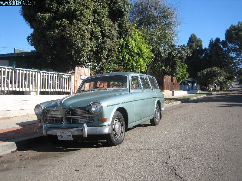 Volvo -- 220