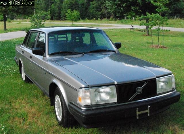 Volvo -- 92 240