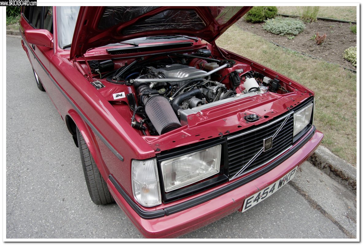 Volvo 200 -- Ford Mustang 5.0 H.O. Conversion
